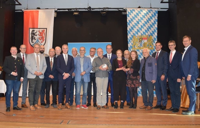 2024 Landkreis-Kulturpreis f. Lothar Blitz - Förderpreis f. Karolina u. Margarita Wolf